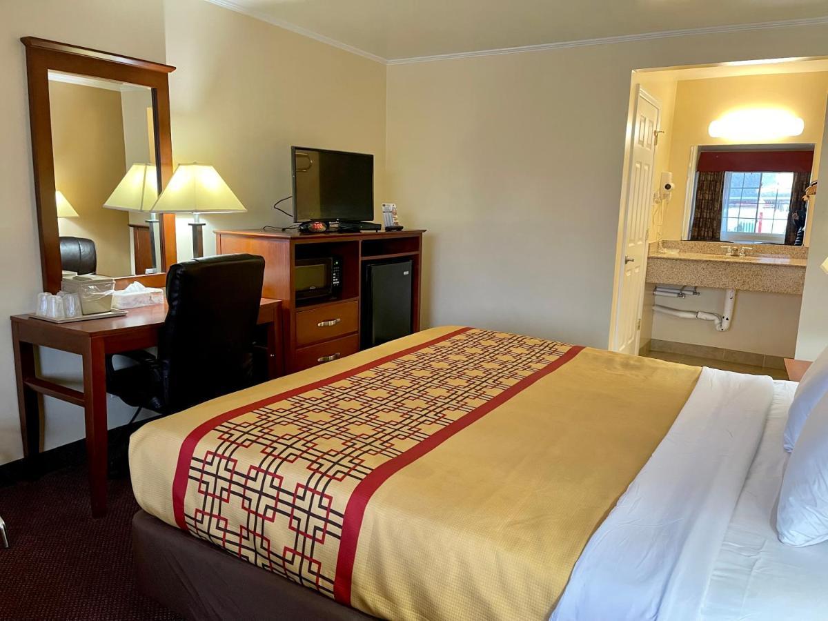 Passport Inn Somers Point - Сомерс-Пойнт Экстерьер фото